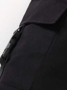 年轻男孩时尚休闲基本款抽绳翻盖实用黑色工装裤，适合秋季