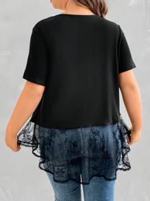 Plus Size Women Summer Floral Lace Patchwork Short Sleeve Casual T-Shirt - Black and White - View 2