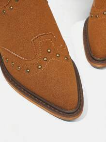 Styleloop Botas hasta la pantorrilla para mujeres con decoración de tachuelas, adecuadas para atuendos de viaje en otoño