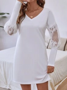 SHEIN LUNE Robe courte à manches longues col V de couleur unie pour femmes