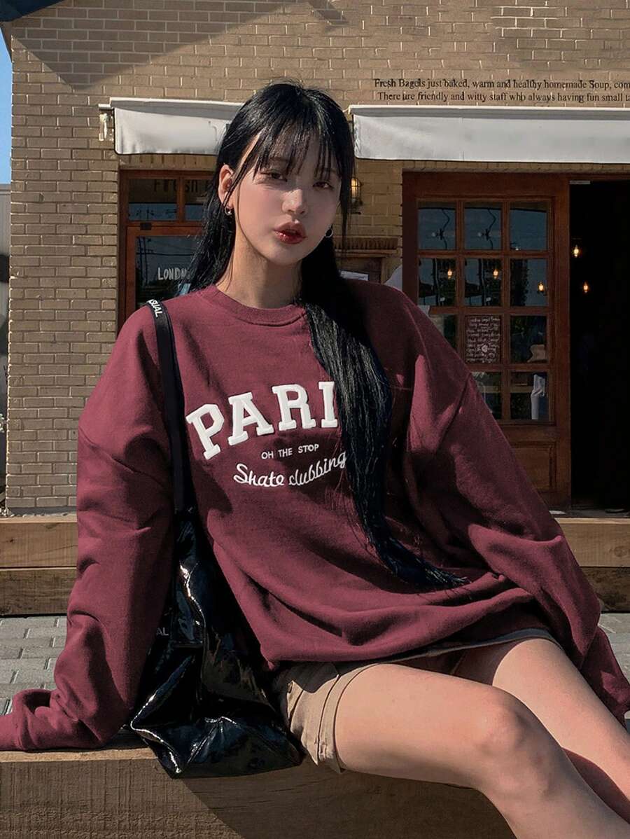 DAZY 女式圆领长袖字母印花简约卫衣，休闲日常穿着，长袖上衣，秋装 - 酒紅色 - 查看 1