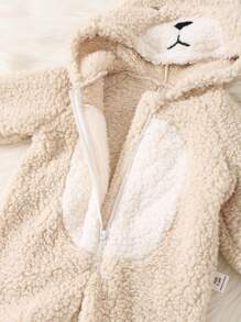 SHEIN 新生男婴可爱熊图案连帽拉链连身衣，保暖羊毛连体衣 - 杏色 - 查看 4