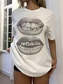 SHEIN EZwear 大码灰色唇形图案 T 恤，休闲宽松短袖套头衫，夏季 - 白色 - 查看 3