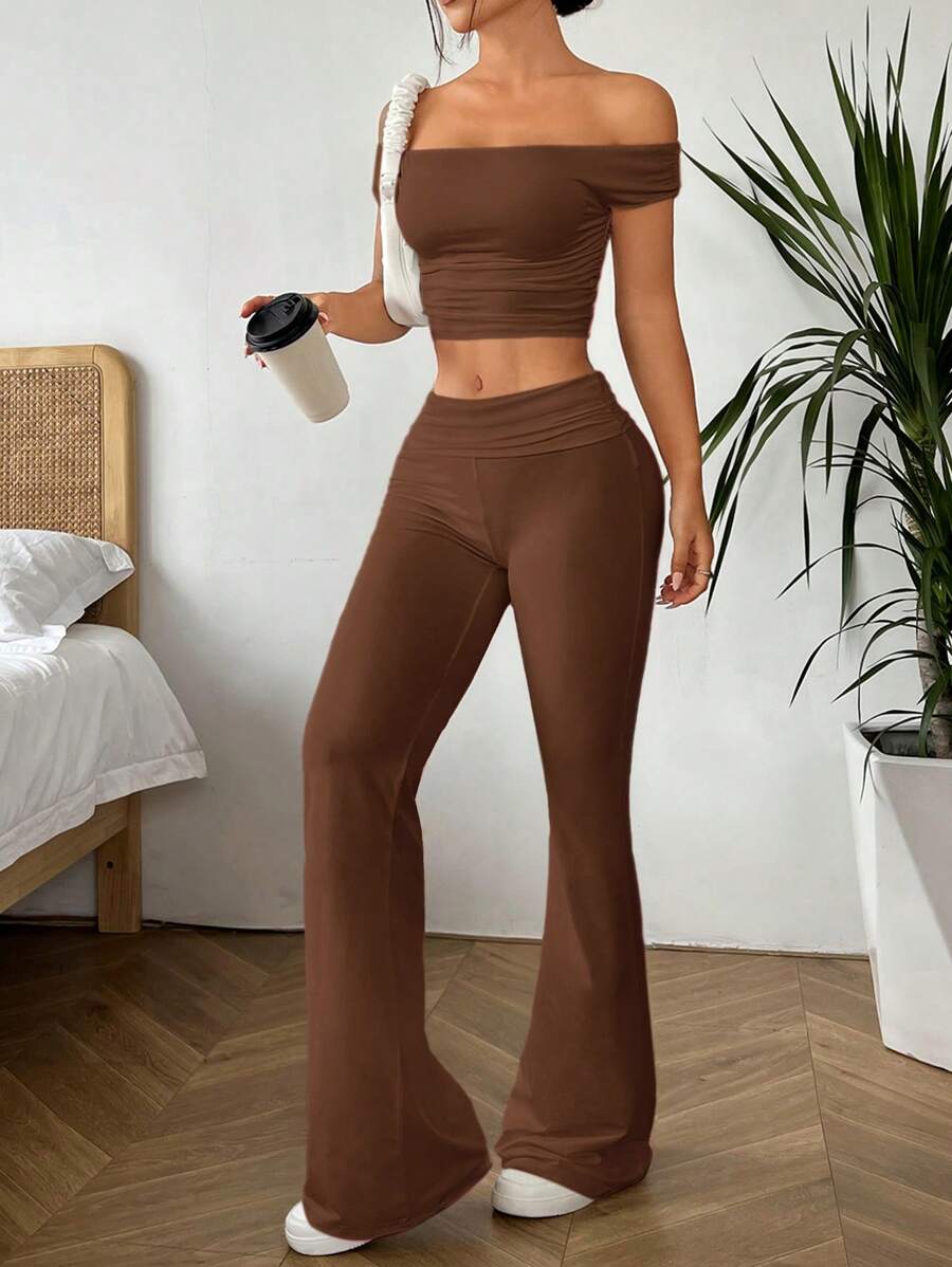 SHEIN EZwear 2 piezas Conjunto de parte superior y pantalones de unicolor con hombros descubiertos para mujeres - Marrón - Ver 1