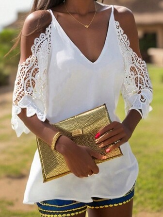 2024 vår/sommar Ny V-ringad enfärgad färg Off Shoulder Kontrast Spets Lös Casual T-shirt, europeiska och amerikanska damkläder