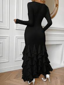 SHEIN Privé Plus Size Elegant Commute & Date Night Sexy Concert Design Scoop Neck Long Sleeve Fitted Black Maxi A-Line Ruffle Hem Dress - Black - View 3