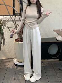 女式修身套头毛衣，立领，折叠收腰，轻盈，百搭，适合秋冬季，简约休闲，适合日常街头、通勤、居家和其他场合穿着，长袖上衣