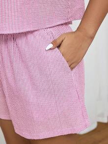 SHEIN Frenchy 大码条纹衬衫和短裤套装大码条纹休闲大码女士夏季两件套，宽松，短袖衬衫和短裤，轻松别致的度假套装，格子衬衫和格子短裤，领带，7 月 4 日 - 玫紅色 - 查看 6