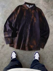 Manfinity EMRG قميص كاجوال بأكمام طويلة بطباعة أومبير بسيطة للرجال