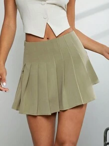 Hauture Solid Pleated Asymmetrical Hem Mini Skirt - Green - View 7