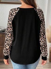 SHEIN LUNE 大码豹纹拼布印花针织 T 恤 - 彩色 - 查看 2