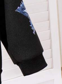 SHEIN 1件男童星形印花连帽休闲卫衣，可与兄弟姐妹搭配（2件单独出售） - 黑色 - 查看 4