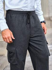 Manfinity Homme Men's Solid Color Black Minimalist Casual Pocket Cargo Sweatpants