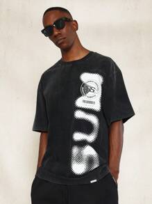 SUMWON Camiseta lavada con impresión gráfica con descarga - Negro - Ver 1