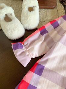 SHEIN 1 件年轻女孩休闲通勤格纹保暖内衬长袖风衣，配有 PU 腰包，适合秋季日常穿着