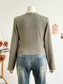 Soleia Plus Size Women's Ribbed Texture Knit Long Sleeve Raglan Sleeve Asymmetrical Hem Fitted T-Shirt - Light Grey - View 2