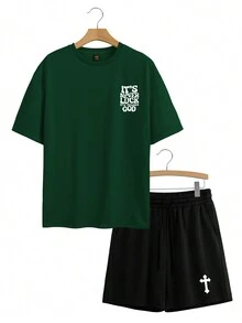 Manfinity Homme Bộ 2 áo thun cổ tròn in họa tiết thường ngày và quần short cho nam - màu xanh lá - Xem 2