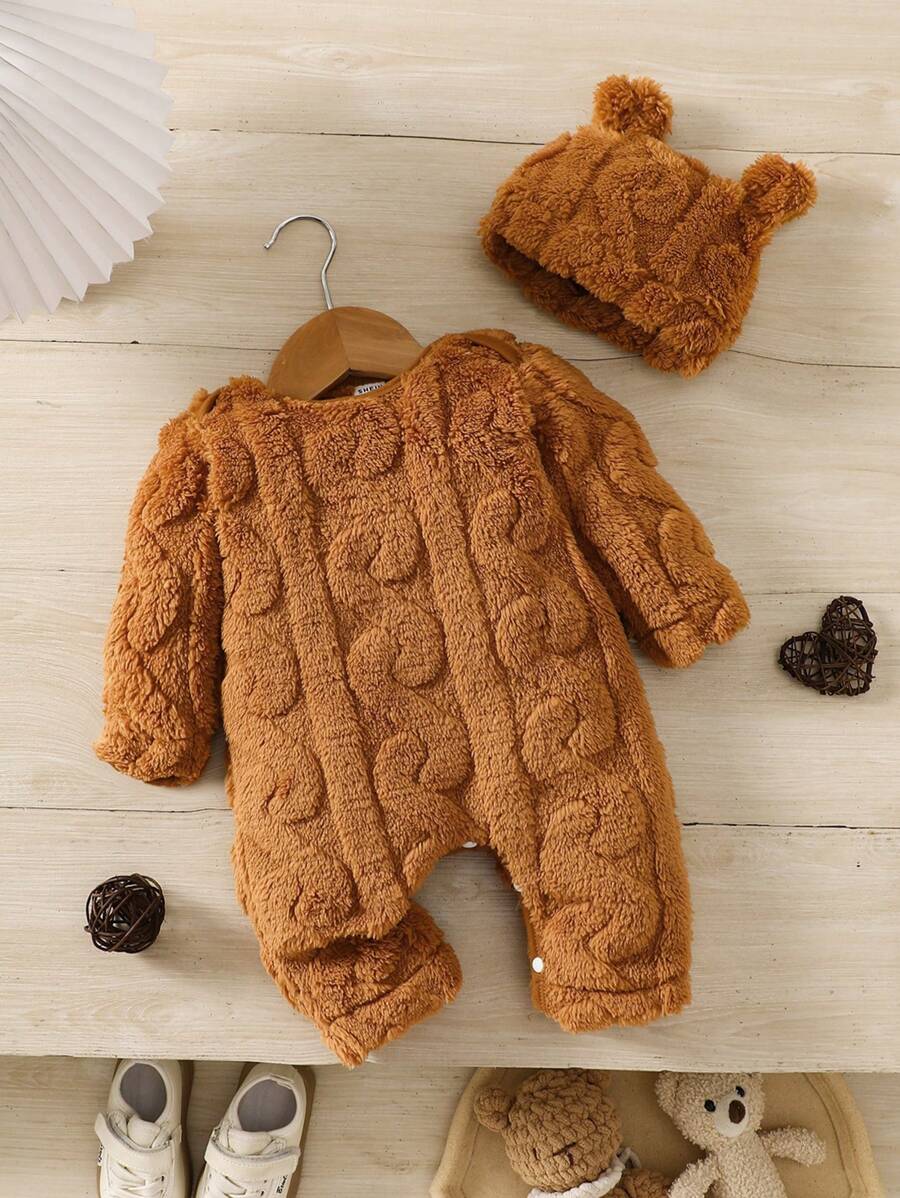 SHEIN Vintaside Kids 新生男婴休闲连体衣带帽,温暖柔软的几何图案羊毛面料,适合外出、秋冬装 - 棕色 - 查看 1