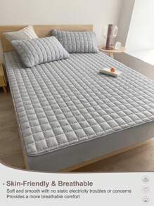 1 pieza Sábana ajustada acolchada sólida, ropa de cama, protector de colchón, cubrecama, sábana, textil para el hogar acogedor, protector de colchón transpirable y antipelusas, decoración del hogar, cubrecama decorativo de unicolor para dormitorio y dormitorio, se ajusta a todas las camas - individual, doble, queen, king, apto para todas las estaciones, lavable a máquina, cubrecama antipolvo, antideslizante, no incluye almohada ni funda de almohada, de vuelta al colegio