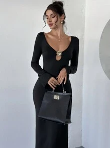 Firerie Vestido maxi negro de verano y principios de otoño, con escote bajo, sin mangas y calado, con decoración de botón metálico