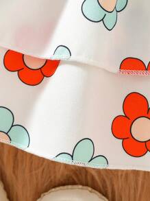 SHEIN 2pcs Baby Girl Ribbed Solid Color Romper & Floral All Over Print Pinafore Dress Set