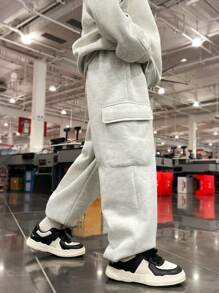 SHEIN 2pcs/Set Tween Boys Casual Korean Style Letter Print Graphic Crew Neck Sweatshirt And Relaxed Fit Solid Color Jogger Pants Set, Thermal Lined, Thickened