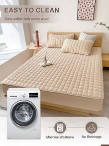 1 pieza Sábana ajustada acolchada sólida, ropa de cama, protector de colchón, cubrecama, sábana, textil para el hogar acogedor, protector de colchón transpirable y antipelusas, decoración del hogar, cubrecama decorativo de unicolor para dormitorio y dormitorio, se ajusta a todas las camas - individual, doble, queen, king, apto para todas las estaciones, lavable a máquina, cubrecama antipolvo, antideslizante, no incluye almohada ni funda de almohada, de vuelta al colegio