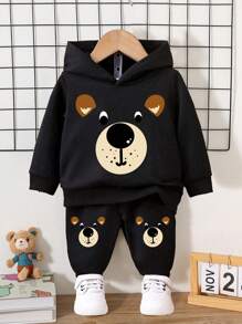 SHEIN 男婴休闲宽松针织连帽衫和裤子套装，带有卡通熊印花，适合秋冬季 - 黑色 - 查看 1
