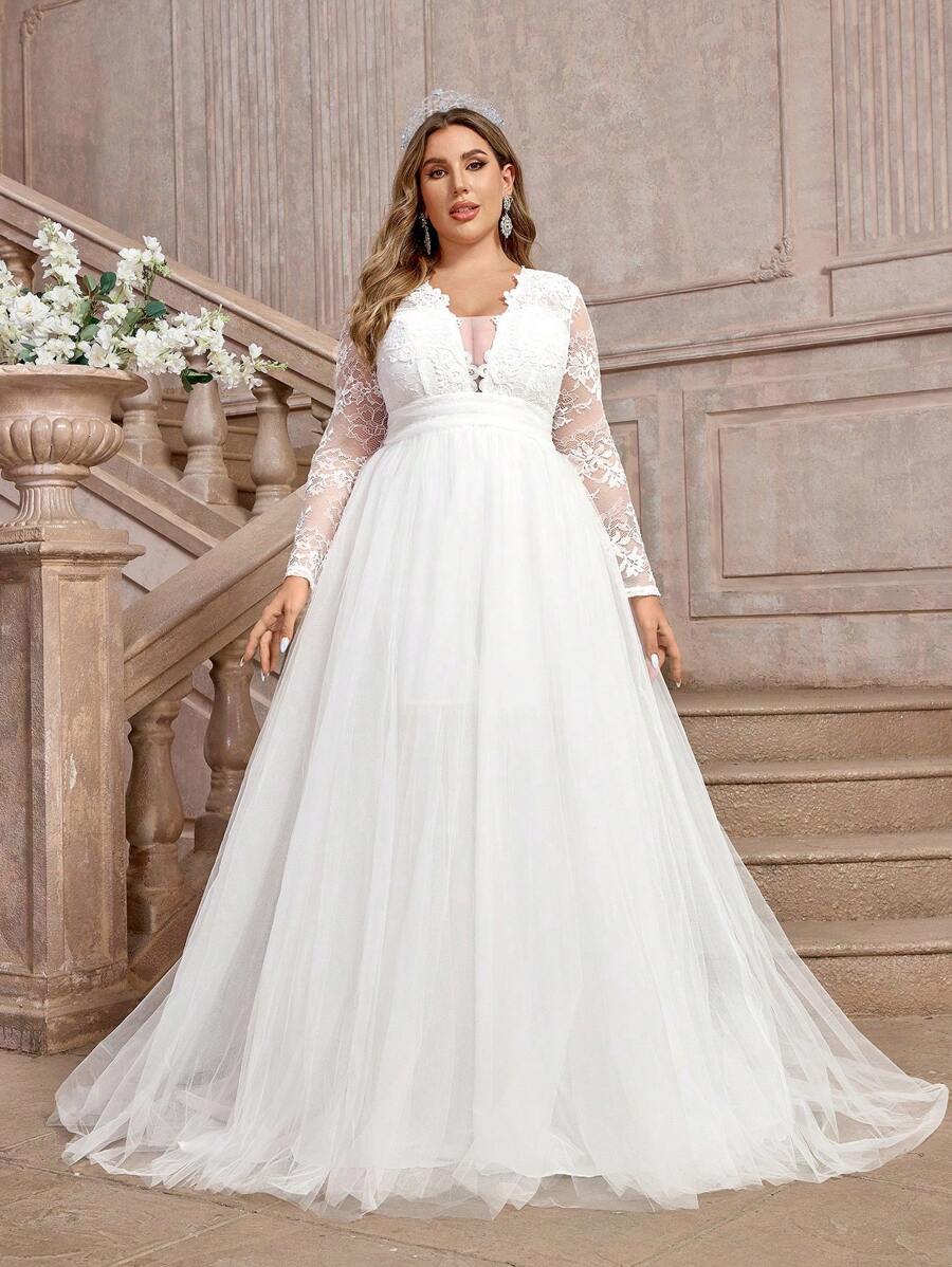 SHEIN Belle Vestido de novia elegante, lujoso y romántico de talla grande con cuello en V transparente, mangas largas, encaje francés, contraste de malla, fruncido y espalda descubierta con bajo asimétrico