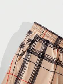 Manfinity RebelGame Bộ áo thun tay ngắn in họa tiết và quần short cho nam - Màu xám đen - Xem 5