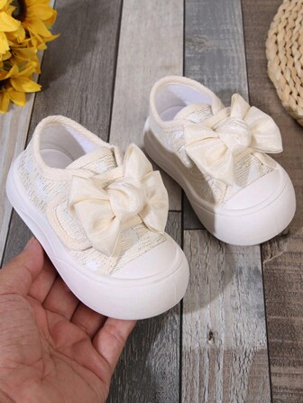 1 双女童帆布运动鞋，时尚滑板运动鞋，防滑舒适休闲鞋，适合室内外、婴幼儿/婴儿