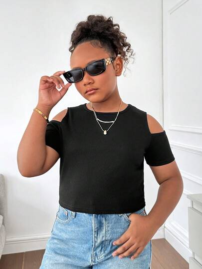 SHEIN Tween flickor i oversize Casual Enfärgad kortärmad t-shirt med öppen axel, svart topp