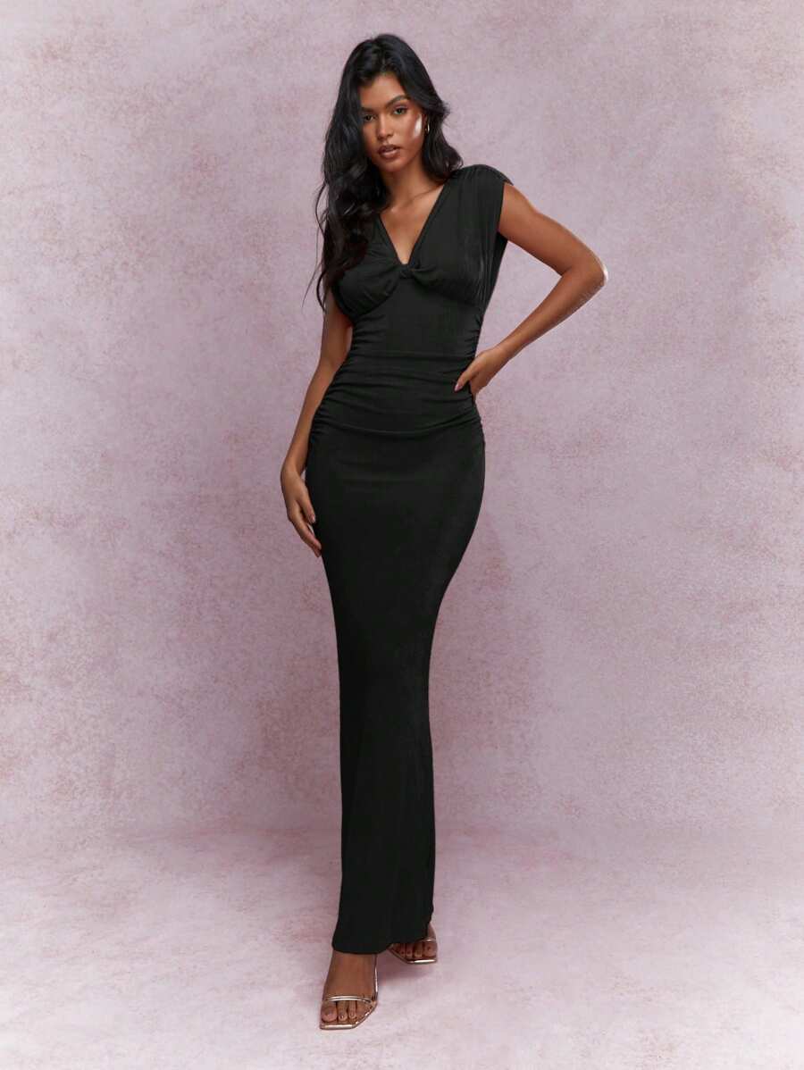 MISSGUIDED Vestido largo con escote en pico drapeado con textura y brillo - Negro - Ver 1