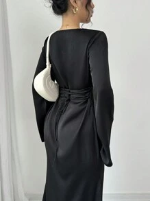 Rafferiza 秋季缎面优雅长款系腰圆领中长连衣裙长款女装 - 黑色 - 查看 2
