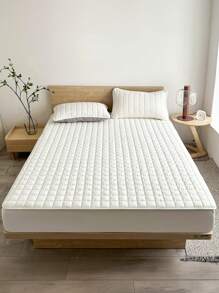 1 pieza Sábana ajustada acolchada sólida, ropa de cama, protector de colchón, cubrecama, sábana, textil para el hogar acogedor, protector de colchón transpirable y antipelusas, decoración del hogar, cubrecama decorativo de unicolor para dormitorio y dormitorio, se ajusta a todas las camas - individual, doble, queen, king, apto para todas las estaciones, lavable a máquina, cubrecama antipolvo, antideslizante, no incluye almohada ni funda de almohada, de vuelta al colegio