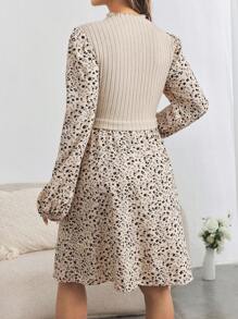 SHEIN Maternity French Ditsy Floral Print Lantern Sleeve Dress