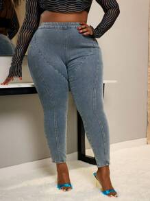 Slaydiva Plus Size Solid Color Pocketed Skinny Jeans - Light Wash - View 6