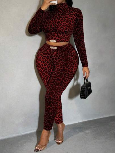 SHEIN SXY Plus Size Women's Sexy Mock Neck Patch Detail Leopard Top And Leggings, Fall 2pcs/Two Pieces Set,Suitable For Sporty,Date Night,Birthday,Bachelorette Party Outfit,Casual,Shopping, Streetwear,Going Out,Easy To Match&Looks Slim,Flatter The Figure