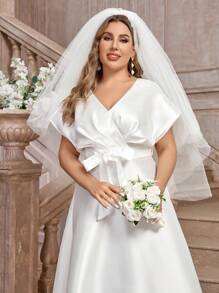 SHEIN Belle Plus Size Simple Bow Tie Dro[-Shoulder Overlap Design Wedding/Cocktail Party Dress, Plus Size White Elegant Bridal Dress - White - View 4