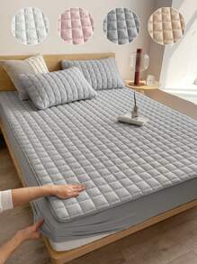 1 pieza Sábana ajustada acolchada sólida, ropa de cama, protector de colchón, cubrecama, sábana, textil para el hogar acogedor, protector de colchón transpirable y antipelusas, decoración del hogar, cubrecama decorativo de unicolor para dormitorio y dormitorio, se ajusta a todas las camas - individual, doble, queen, king, apto para todas las estaciones, lavable a máquina, cubrecama antipolvo, antideslizante, no incluye almohada ni funda de almohada, de vuelta al colegio