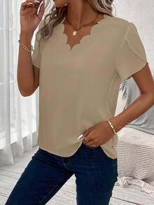 SHEIN Clasi Blusa de manga corta con cuello en V liso y ribete de concha, verano - Caqui - Ver 5