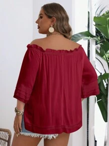 SHEIN VCAY 大码纯色露肩撞色蕾丝荷叶边下摆休闲度假衬衫 - 酒紅色 - 查看 2