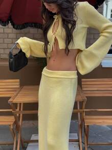 SHEIN SXY Set de 2 piezas de parte superior de manga larga con nudo delantero y falda con bajo dividido, conjunto de dos piezas de otoño de unicolor para mujer