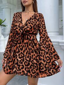SHEIN VCAY Vestido de vacaciones con estampado de leopardo para mujer