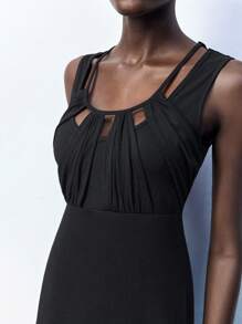 Maija Women's Black Solid Color Crew Neck Sleeveless Dress, Autumn