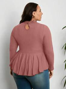 SHEIN Clasi Camiseta de manga larga con cuello alto, contraste de encaje y volantes en el bajo para tallas grandes