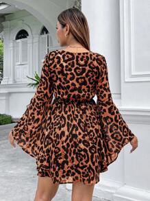SHEIN VCAY Vestido de vacaciones con estampado de leopardo para mujer