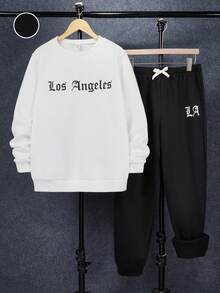 SHEIN Bộ 2 món/Bộ đồ liền quần dài cổ tròn in họa tiết thoải mái, rộng rãi cho bé trai tuổi teen, chất liệu nỉ dày dặn, phù hợp cho các dịp thu đông - Đen và trắng - Xem 6