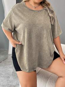SHEIN CURVE+ Camiseta de manga corta holgada de aspecto vintage teñida con ácido, de punto y roída, para talla grande, de estilo casual deportivo