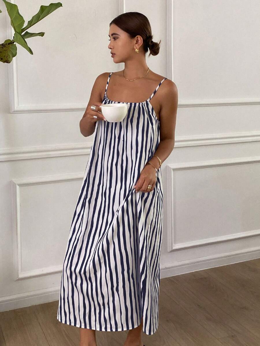 DAZY 女士细肩带露背条纹休闲舒适时尚连衣裙 - 藏蓝色 - 查看 1